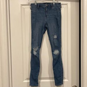 Hollister ripped skinny jeans
